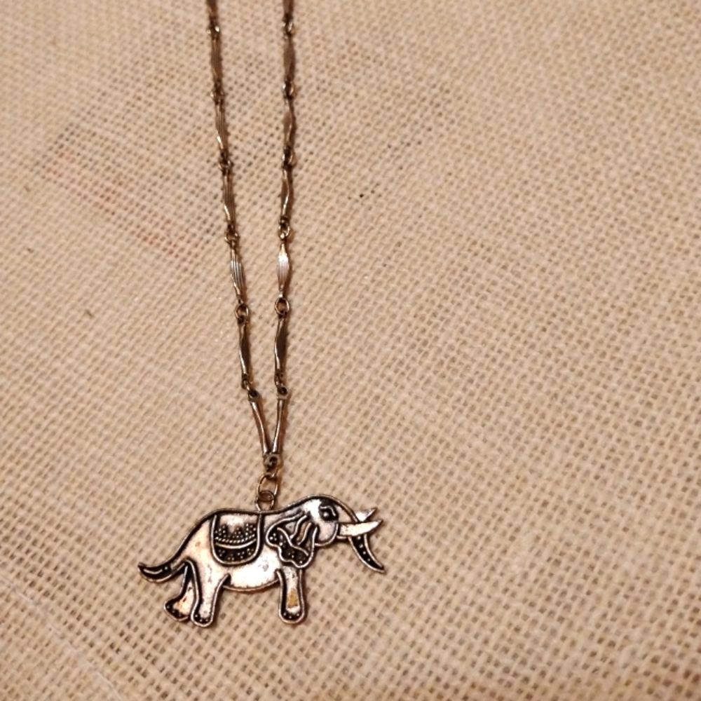 Silver Elephant Pendant Necklace Silver 925 Elegant Links Chain